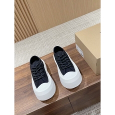 Gucci Casual Shoes